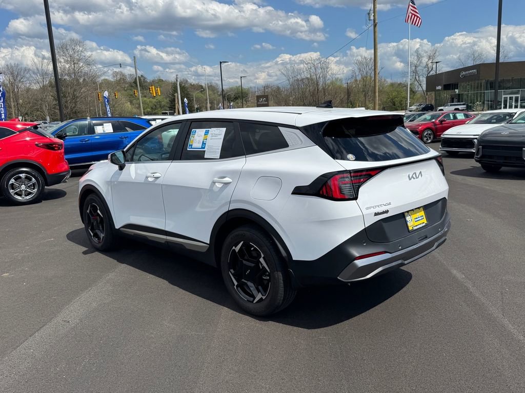 Used 2026 Kia Sportage EX image 4