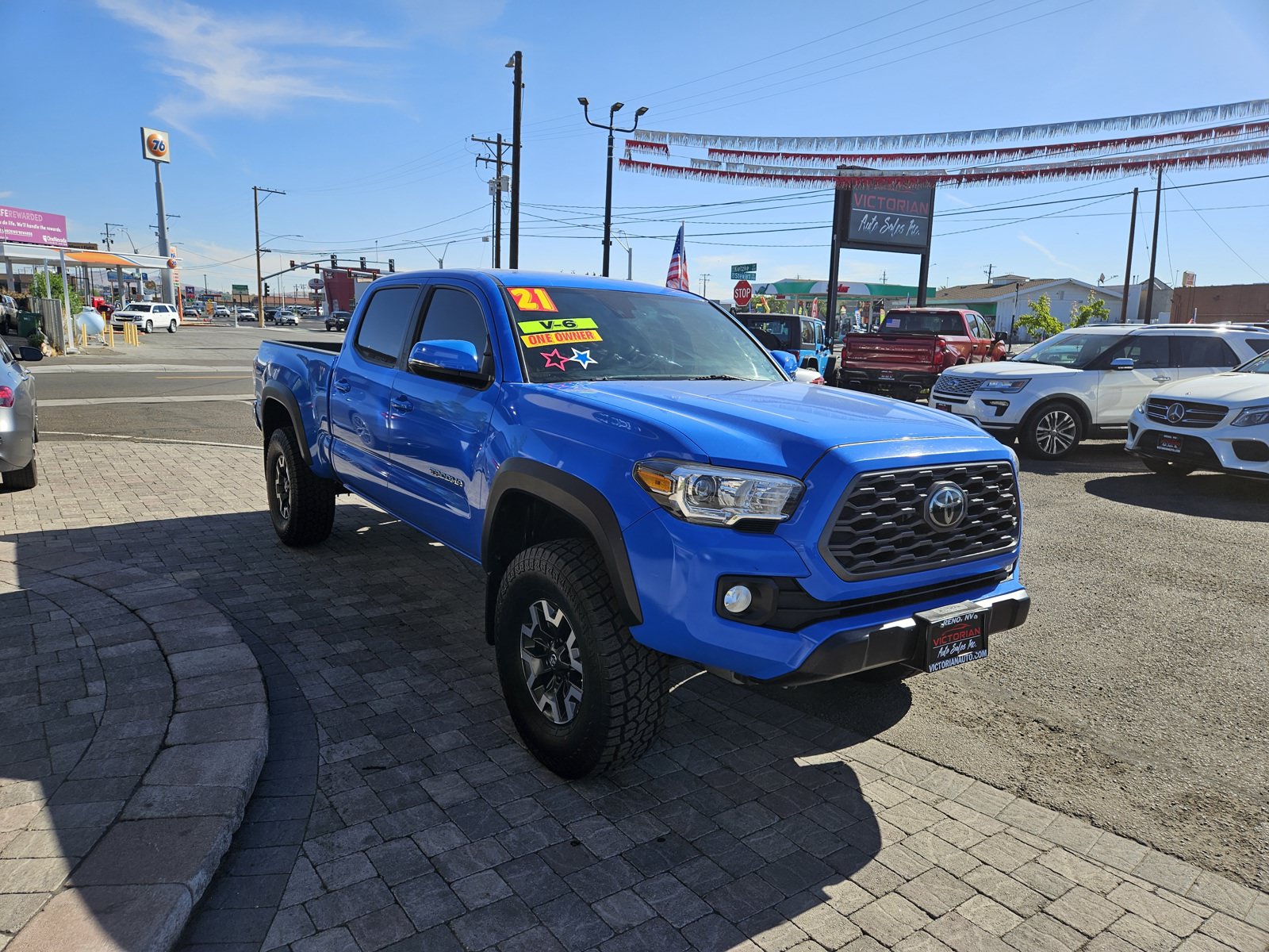 Used 2021 Toyota Tacoma TRD Off-Road AWD/4WD image 1