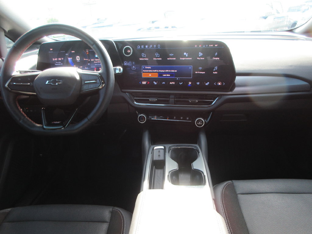 Certified 2024 Chevrolet Equinox EV RS FWD image 16