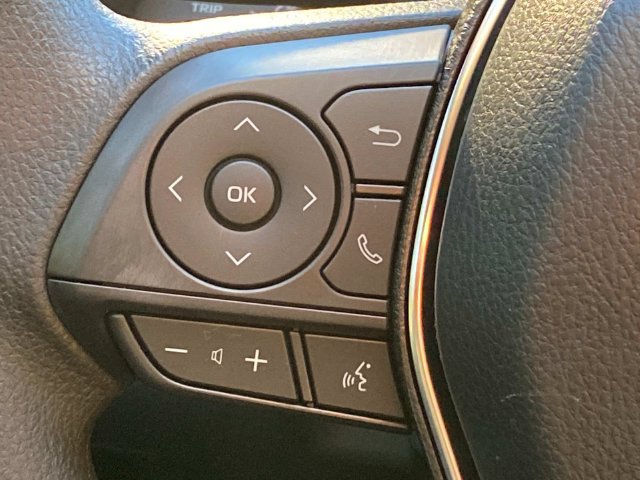 Used 2020 Toyota Camry LE FWD image 18
