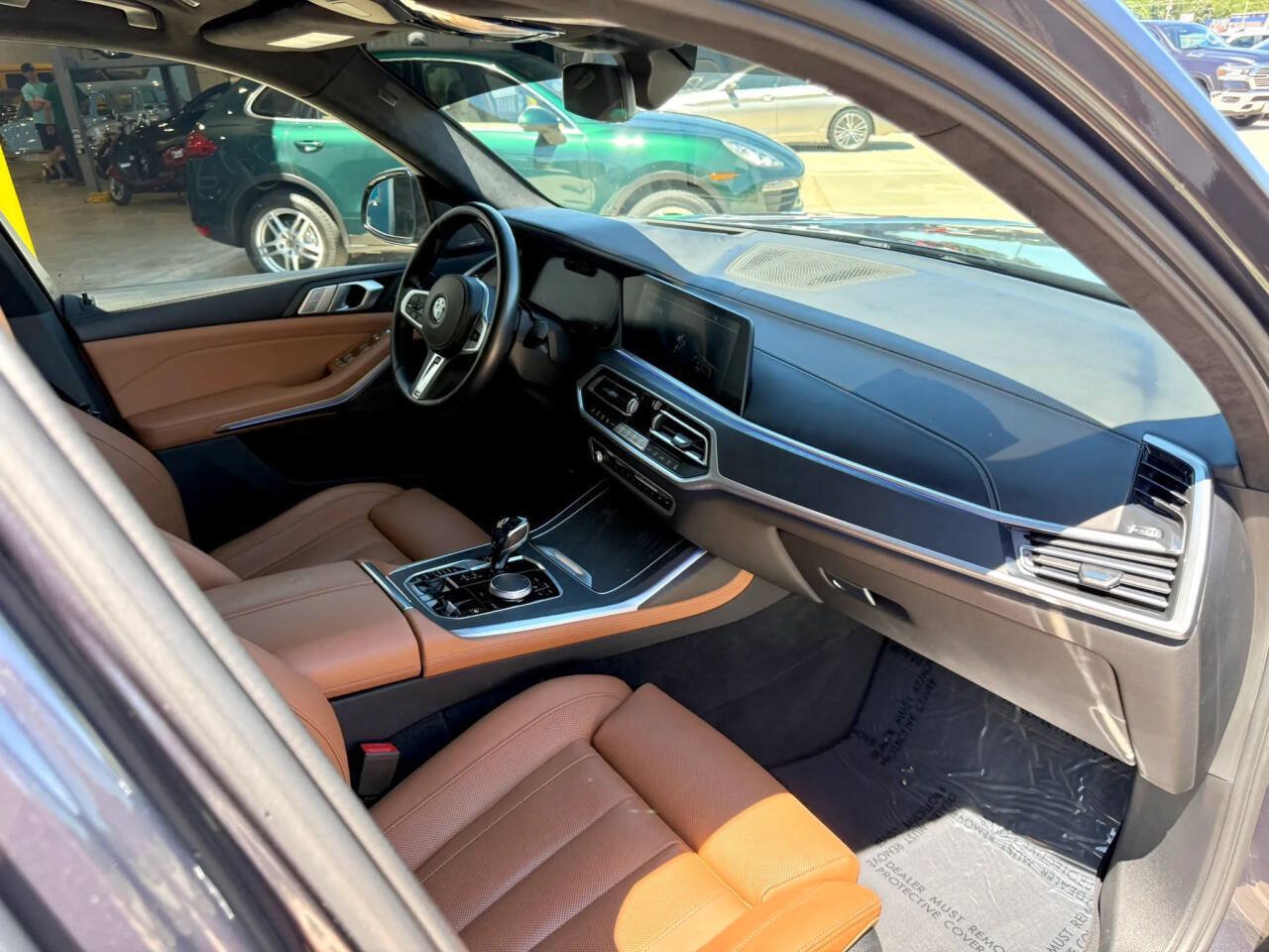 Used 2021 BMW X7 M50i w/ Dynamic Handling Package AWD/4WD image 33