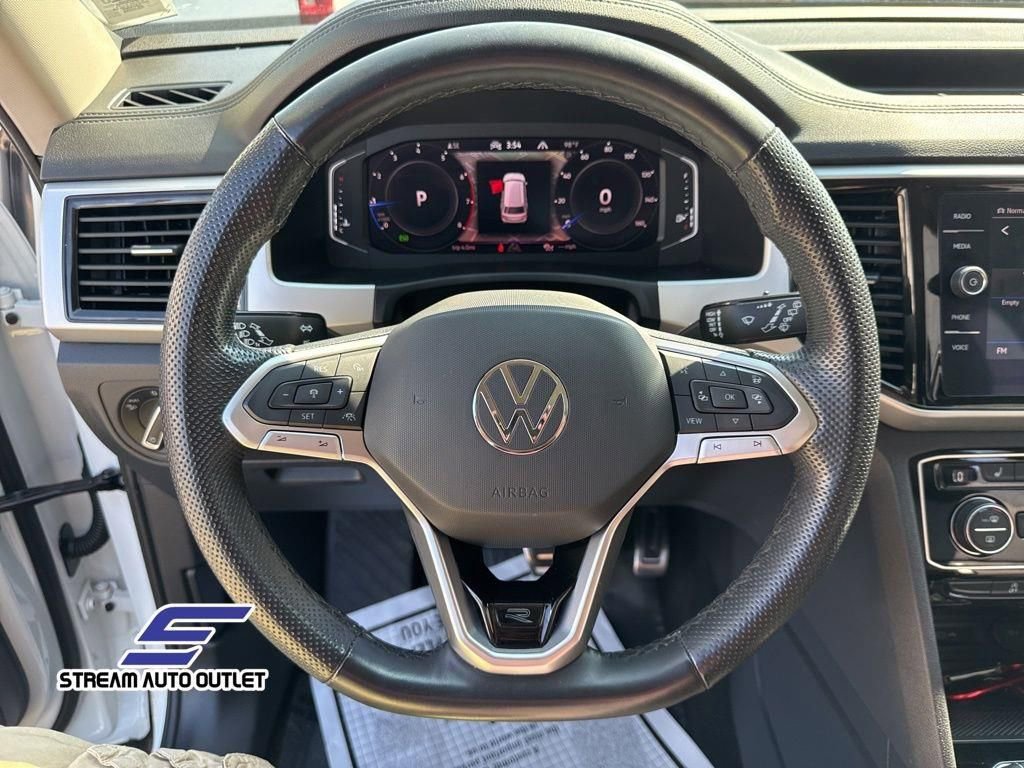 Used 2022 Volkswagen Atlas SEL R-Line image 38
