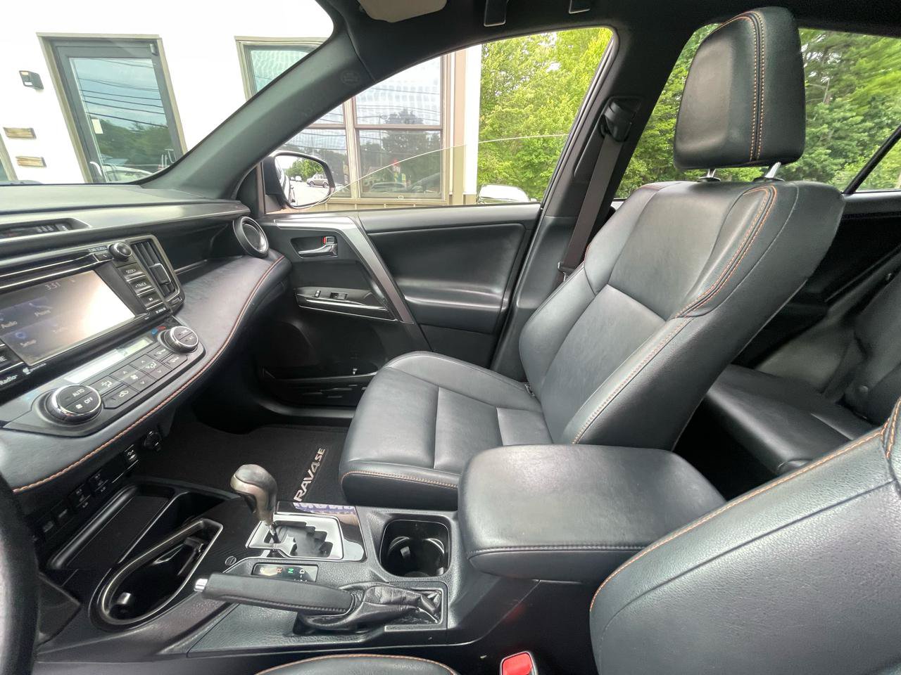 Used 2017 Toyota RAV4 SE AWD/4WD image 16