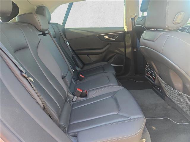 Used 2019 Audi Q8 Premium Plus w/ Premium Plus AWD/4WD image 18