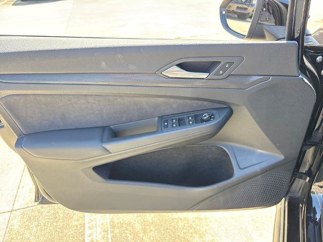Used 2024 Volkswagen GTI SE FWD image 14
