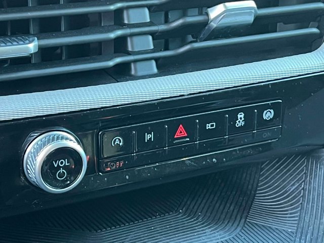 Used 2026 Ford Explorer Active AWD/4WD image 35