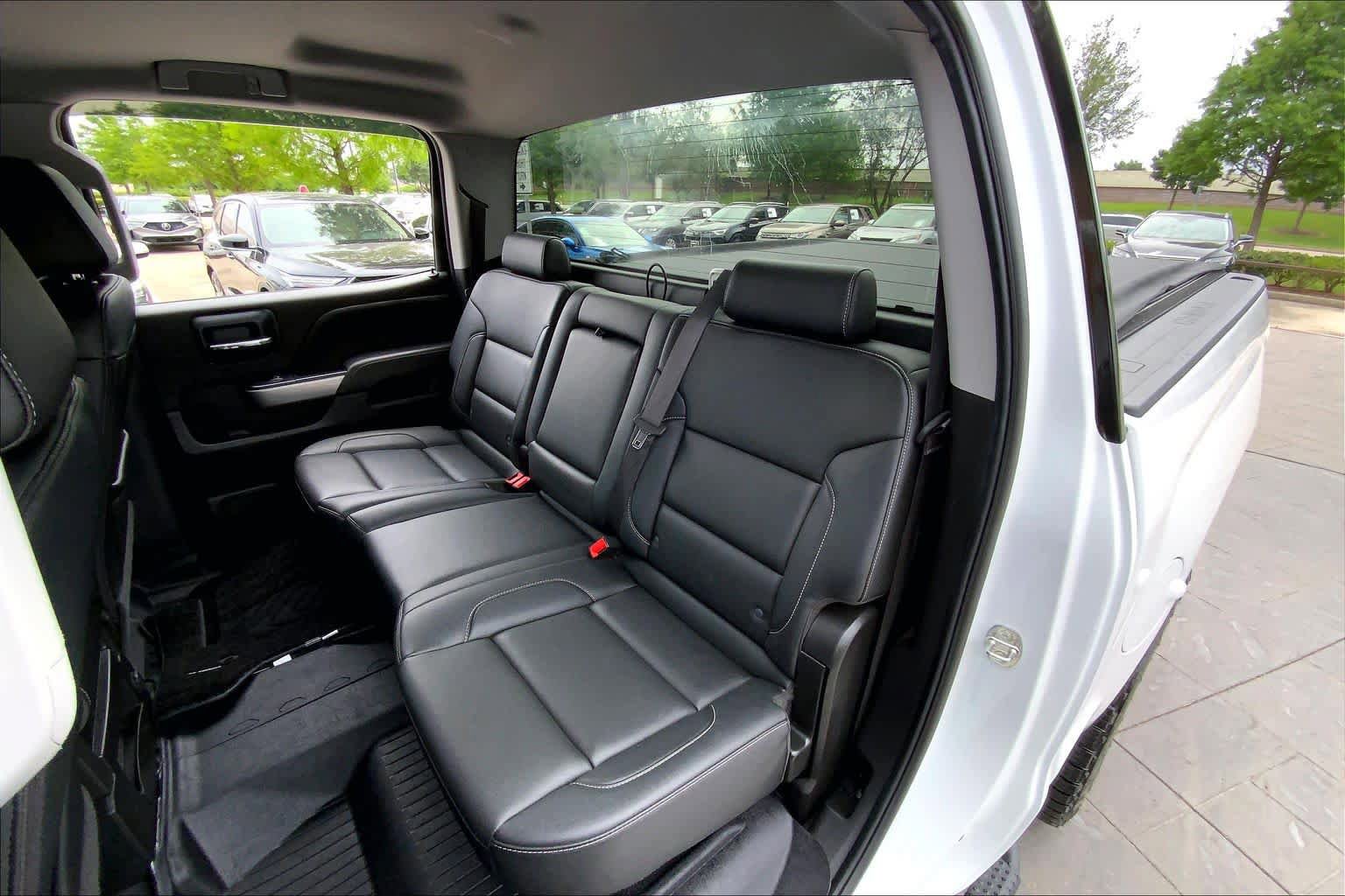 Used 2018 Chevrolet Silverado 1500 LT w/ All Star Edition AWD/4WD image 19