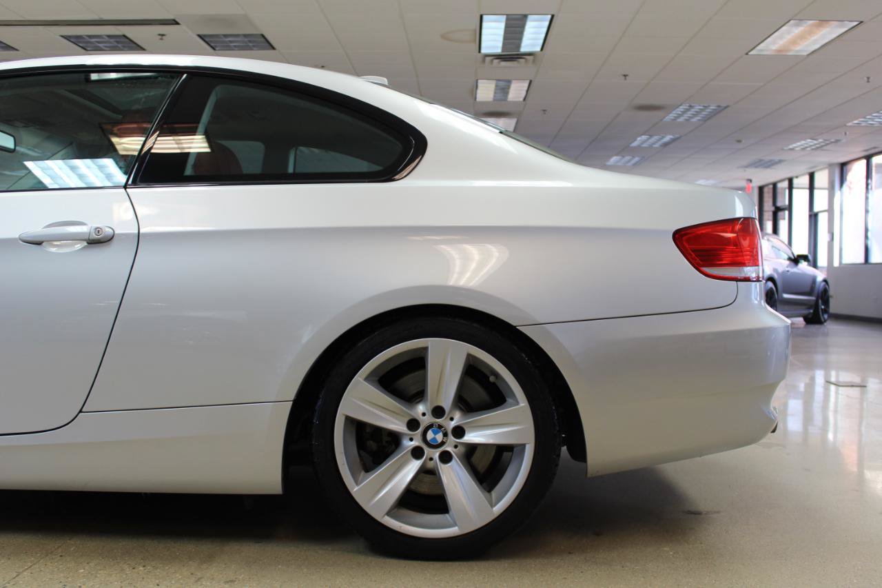 Used 2009 BMW 335i Coupe image 26