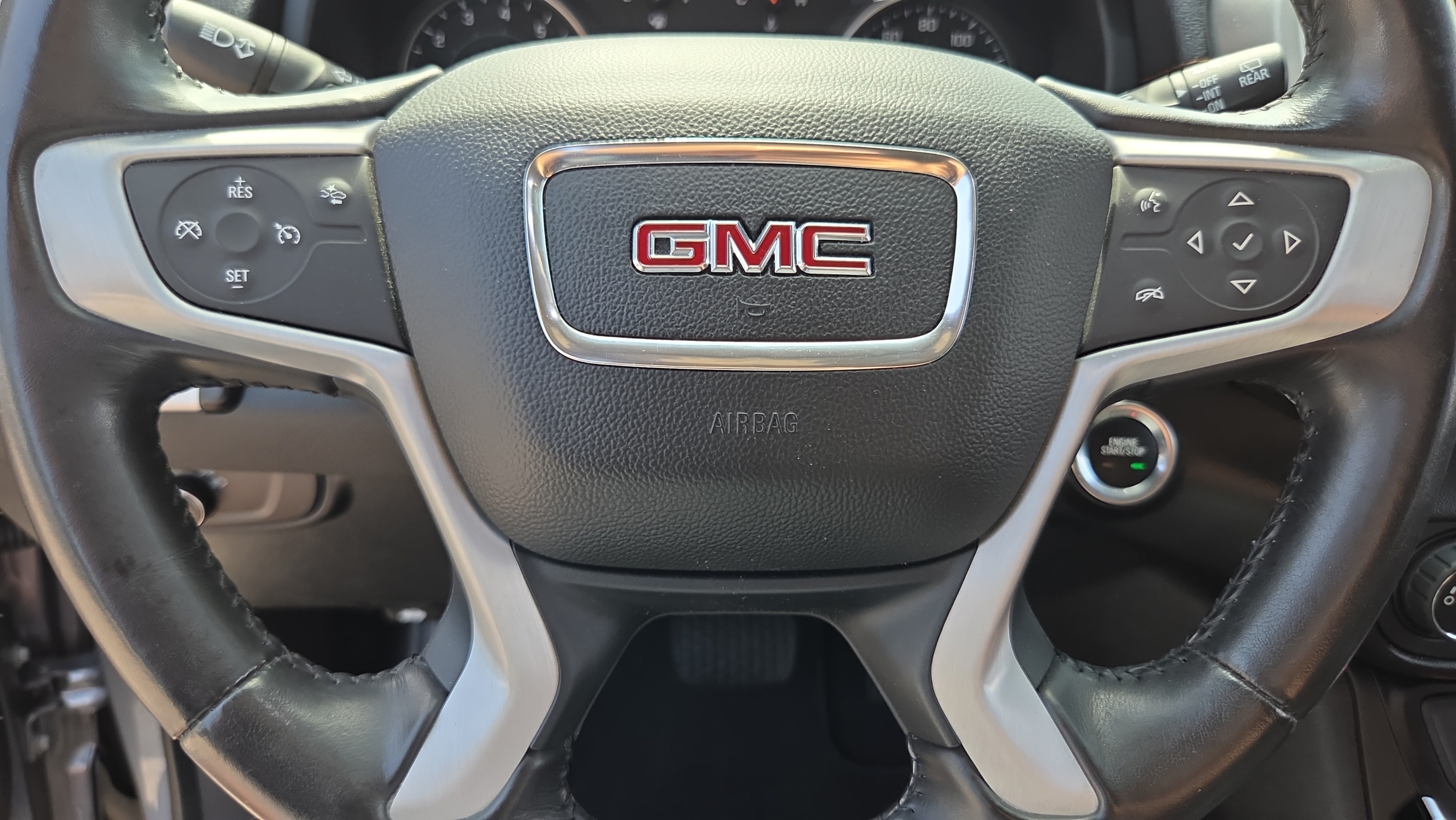 Used 2020 GMC Terrain SLE FWD image 23