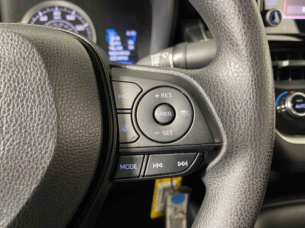 Used 2022 Toyota Corolla LE image 30