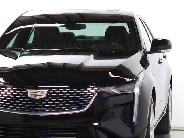 Certified 2025 Cadillac CT4 Luxury image 3