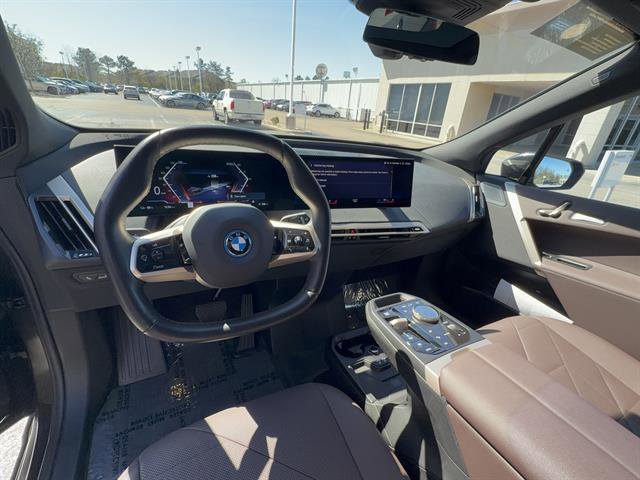 Certified 2022 BMW iX xDrive50 w/ Premium Package image 10