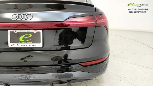 Used 2024 Audi Q8 e-tron Premium Plus w/ Premium Plus Package AWD/4WD image 30