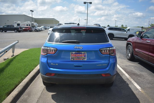 Used 2025 Jeep Compass Limited AWD/4WD image 4