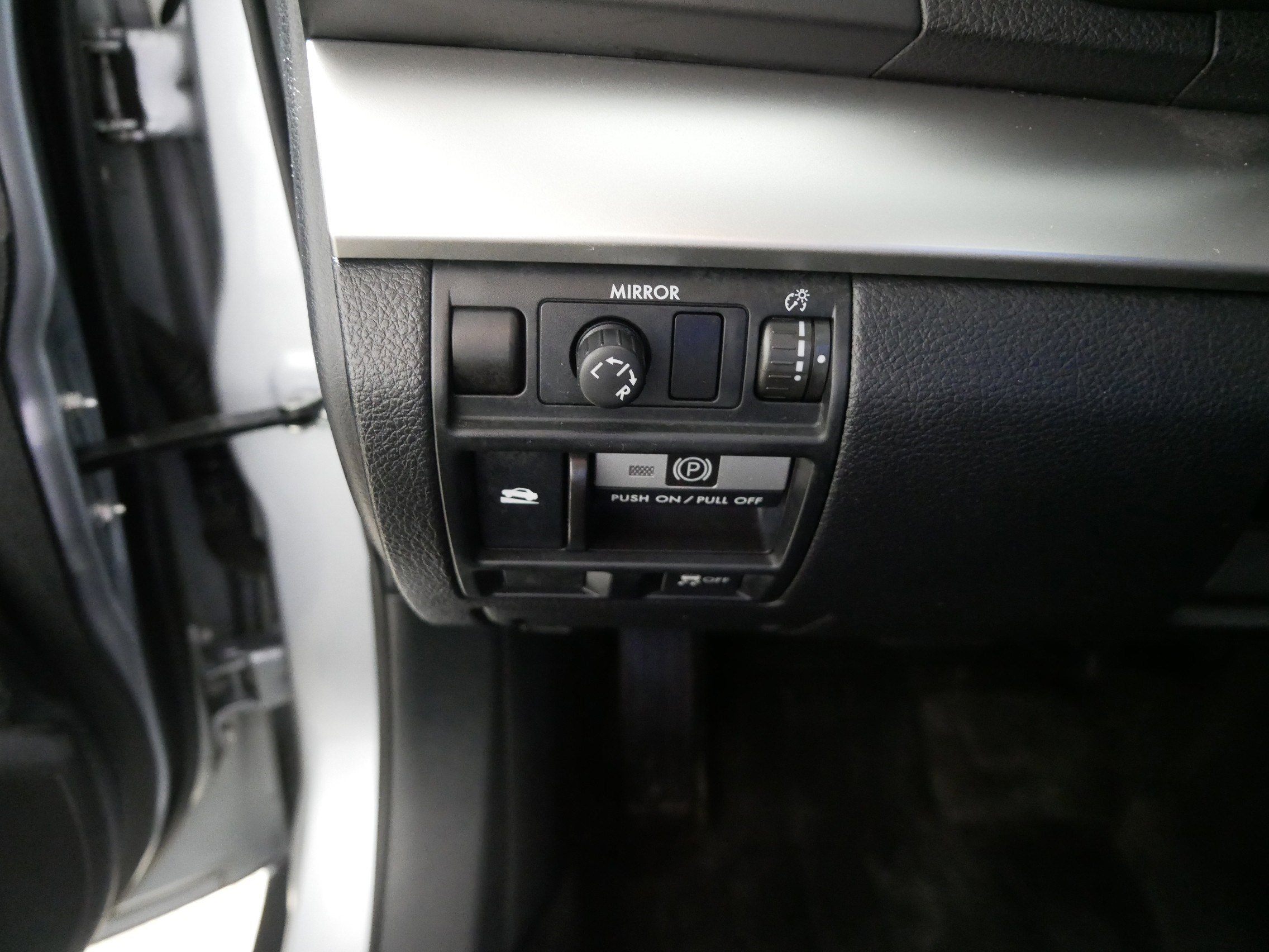Used 2013 Subaru Outback 2.5i Premium AWD/4WD image 26