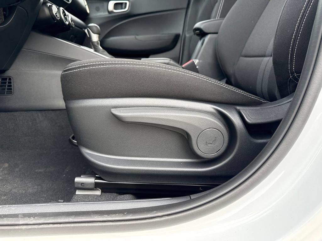 New 2026 Hyundai Venue SEL FWD image 17