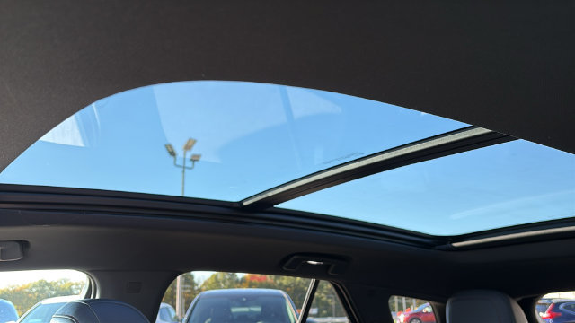 Used 2025 Honda Prologue Elite image 11