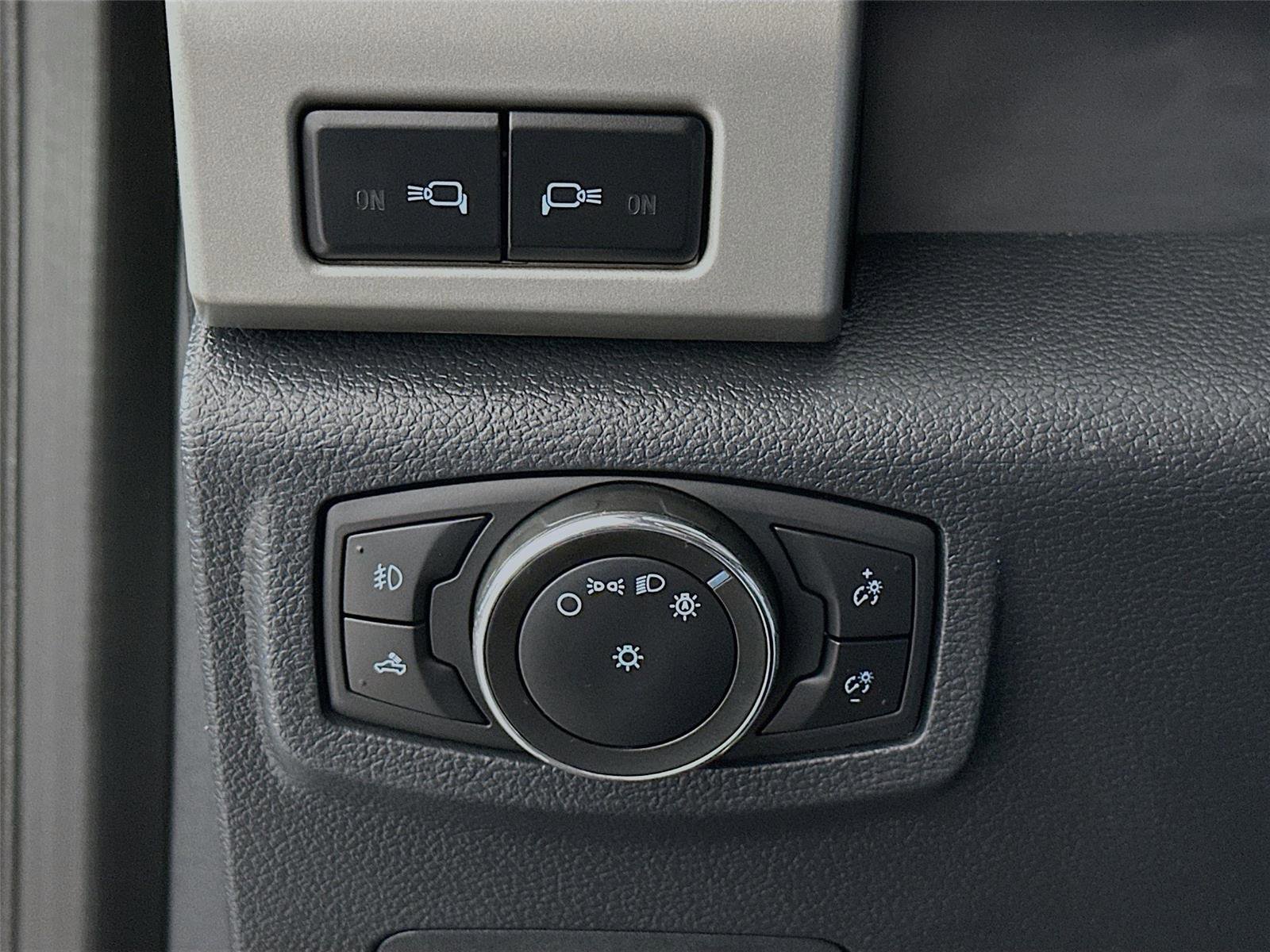 Used 2022 Ford F250 Lariat w/ Black Appearance Package image 14