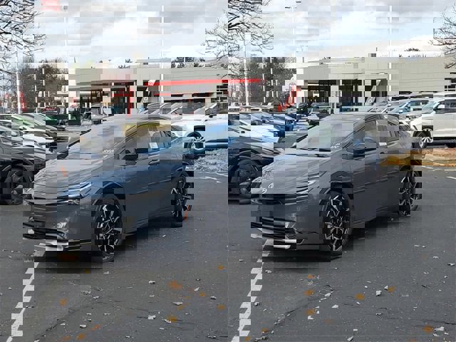 New 2026 Toyota Prius Plug-In Hybrid image 2