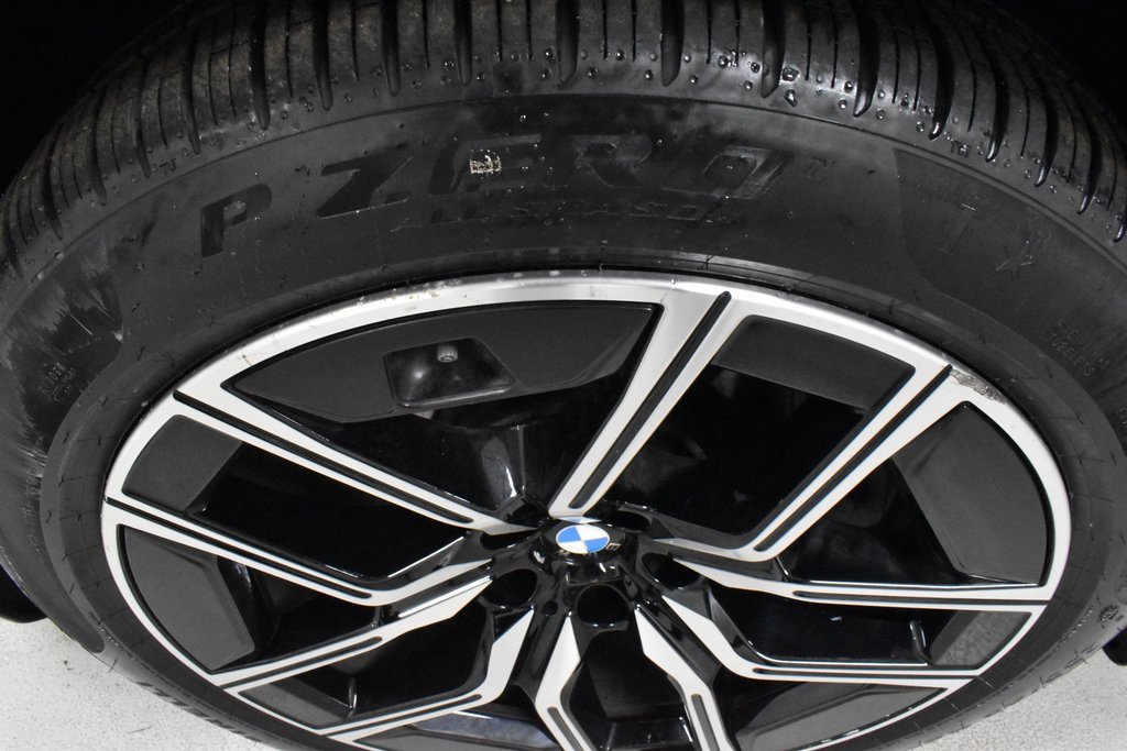 Used 2024 BMW 760i xDrive w/ Executive Package image 8