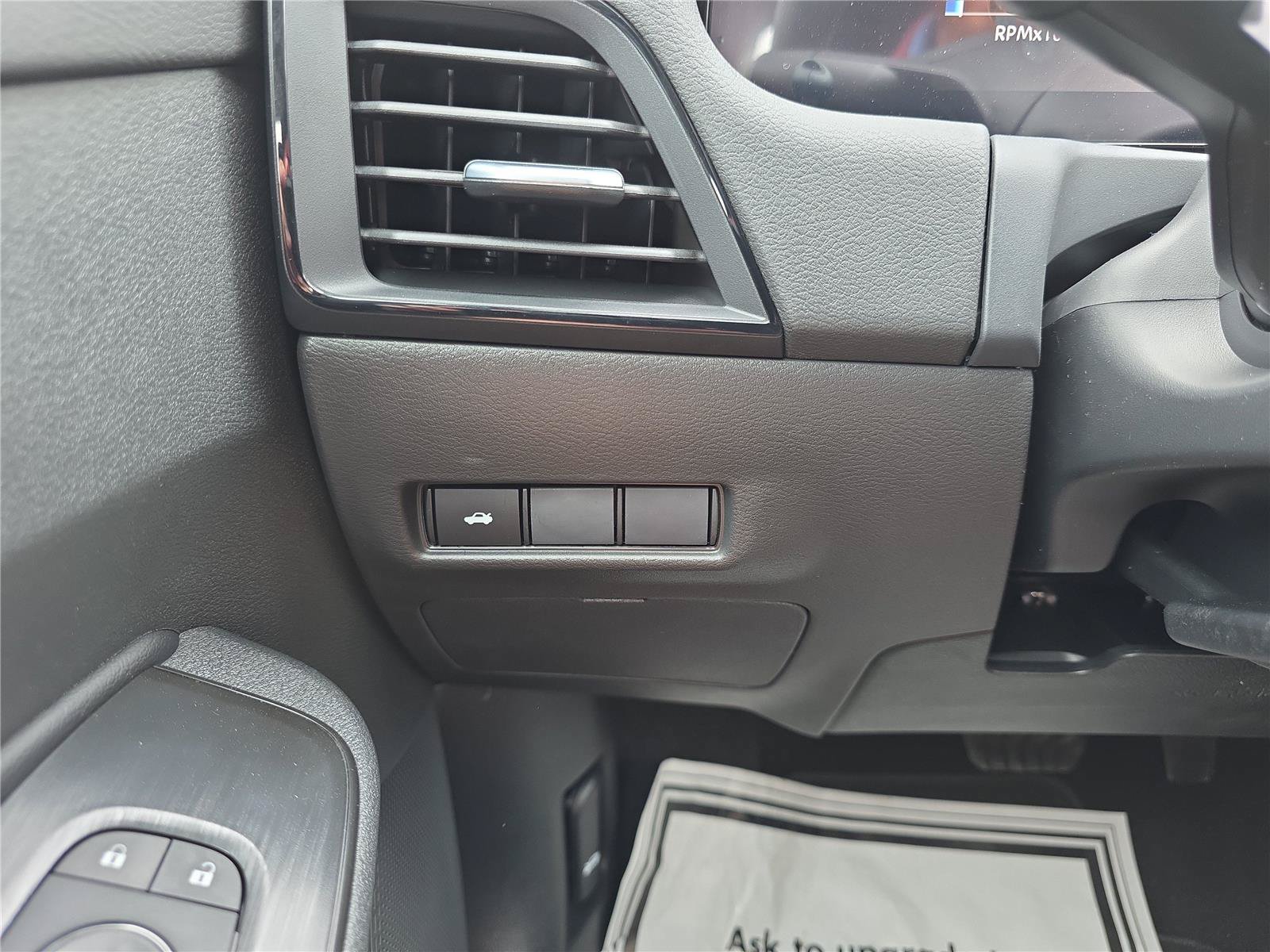 New 2026 Nissan Sentra SR w/ Floor Mat Package FWD image 15