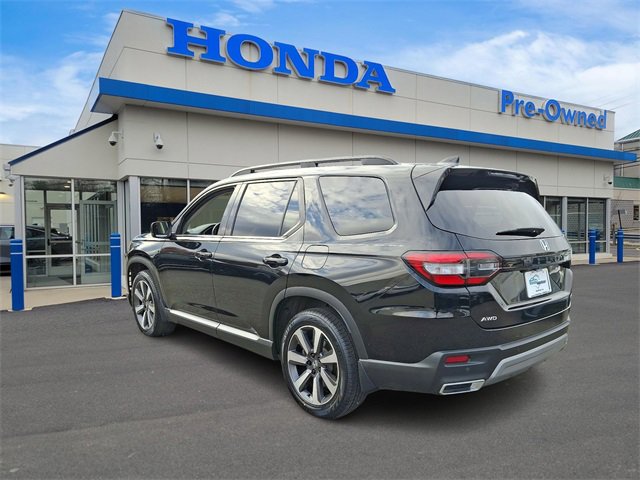 Used 2025 Honda Pilot Touring image 6