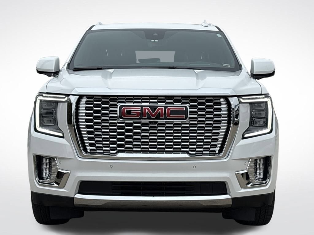 Used 2023 GMC Yukon XL Denali Ultimate AWD/4WD image 11