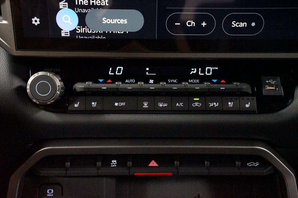 New 2026 Toyota Tundra Limited AWD/4WD image 21