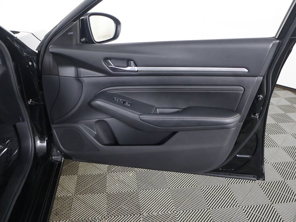 Used 2019 Nissan Altima 2.5 SV FWD image 25