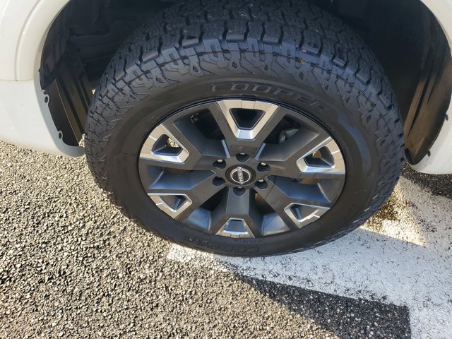 Used 2023 Nissan Titan Platinum Reserve w/ Moonroof Package image 5