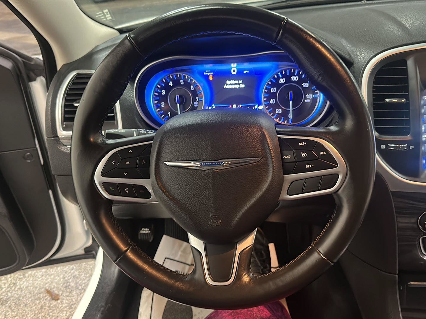 Used 2021 Chrysler 300 Touring w/ Sport Appearance Package RWD image 18
