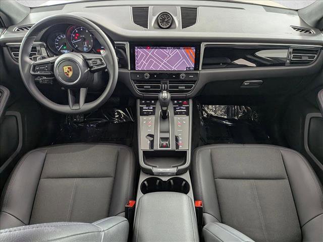 Certified 2022 Porsche Macan image 21