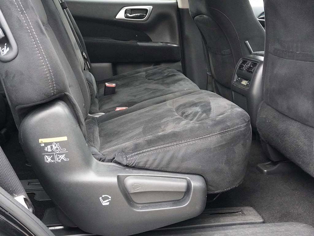 Used 2016 Nissan Pathfinder SV w/ Trailer Tow Package AWD/4WD image 31