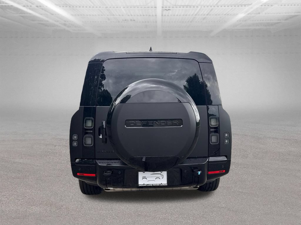 New 2026 Land Rover Defender 130 X-Dynamic SE AWD/4WD image 8