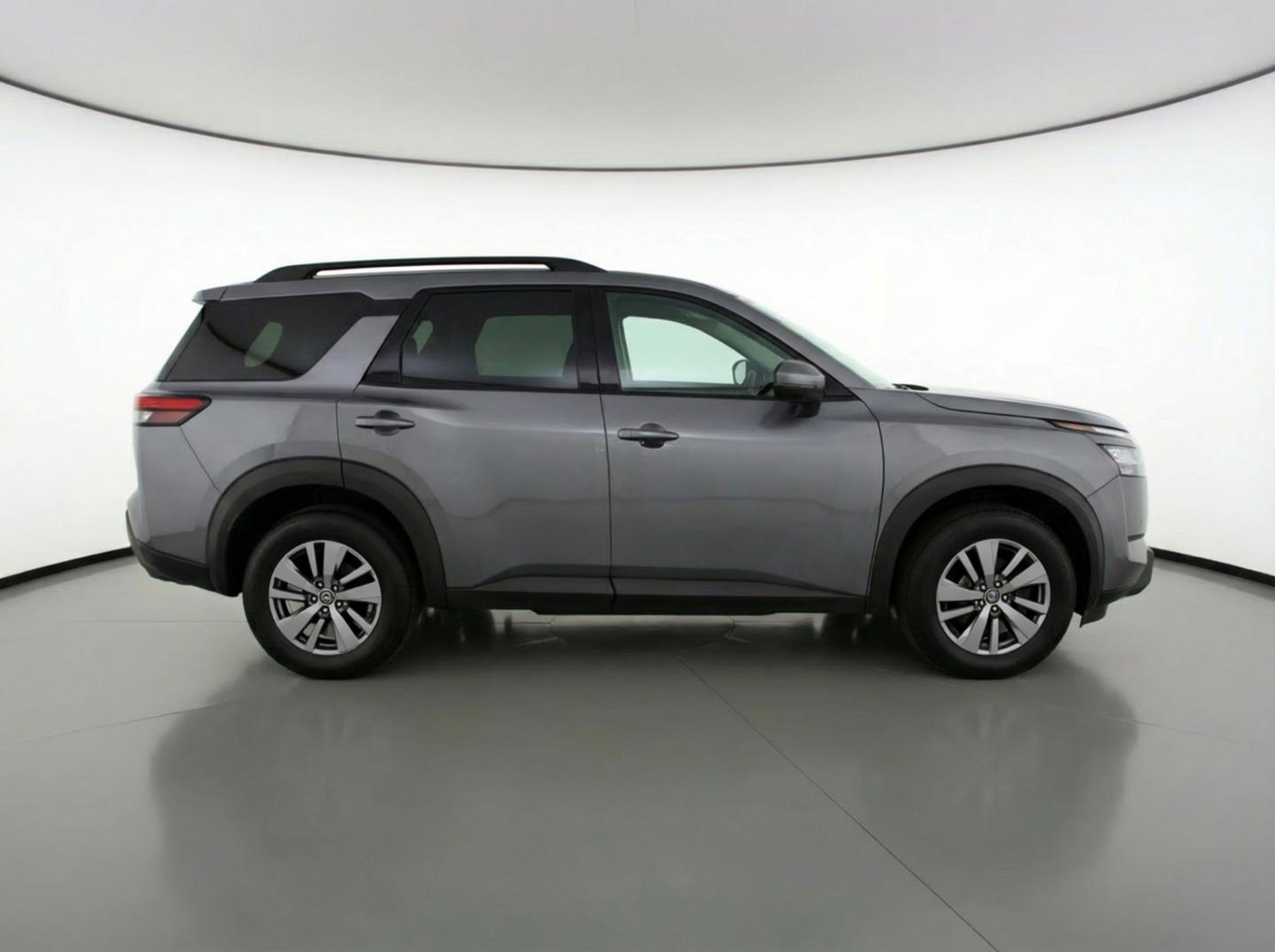 Used 2025 Nissan Pathfinder SV FWD image 11