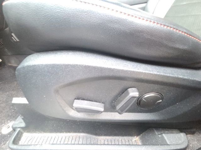 Used 2022 Ford Edge ST-Line w/ Class II Trailer Tow Package image 29