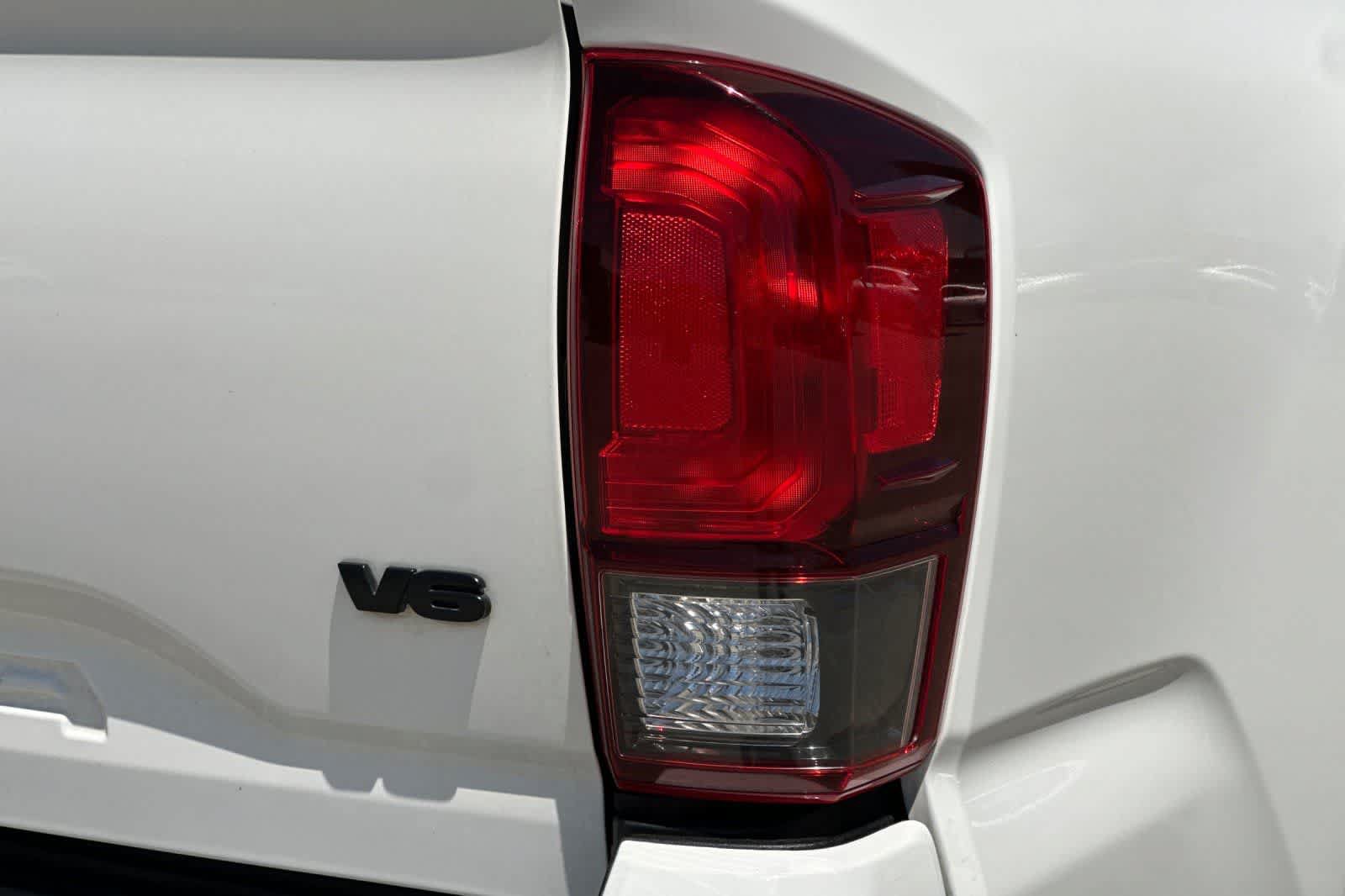 Used 2021 Toyota Tacoma SR5 w/ Trail Edition AWD/4WD image 32