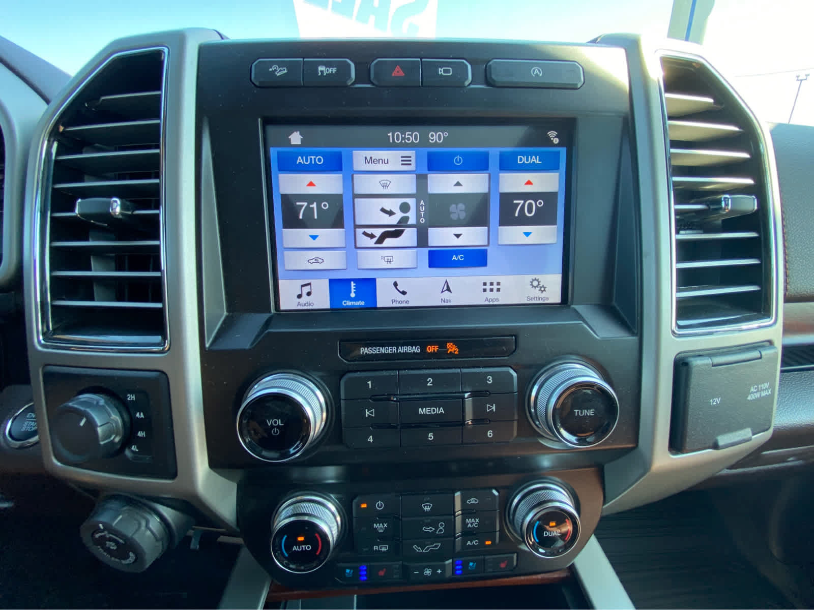 Used 2019 Ford F150 King Ranch w/ Equipment Group 601A Luxury AWD/4WD image 32