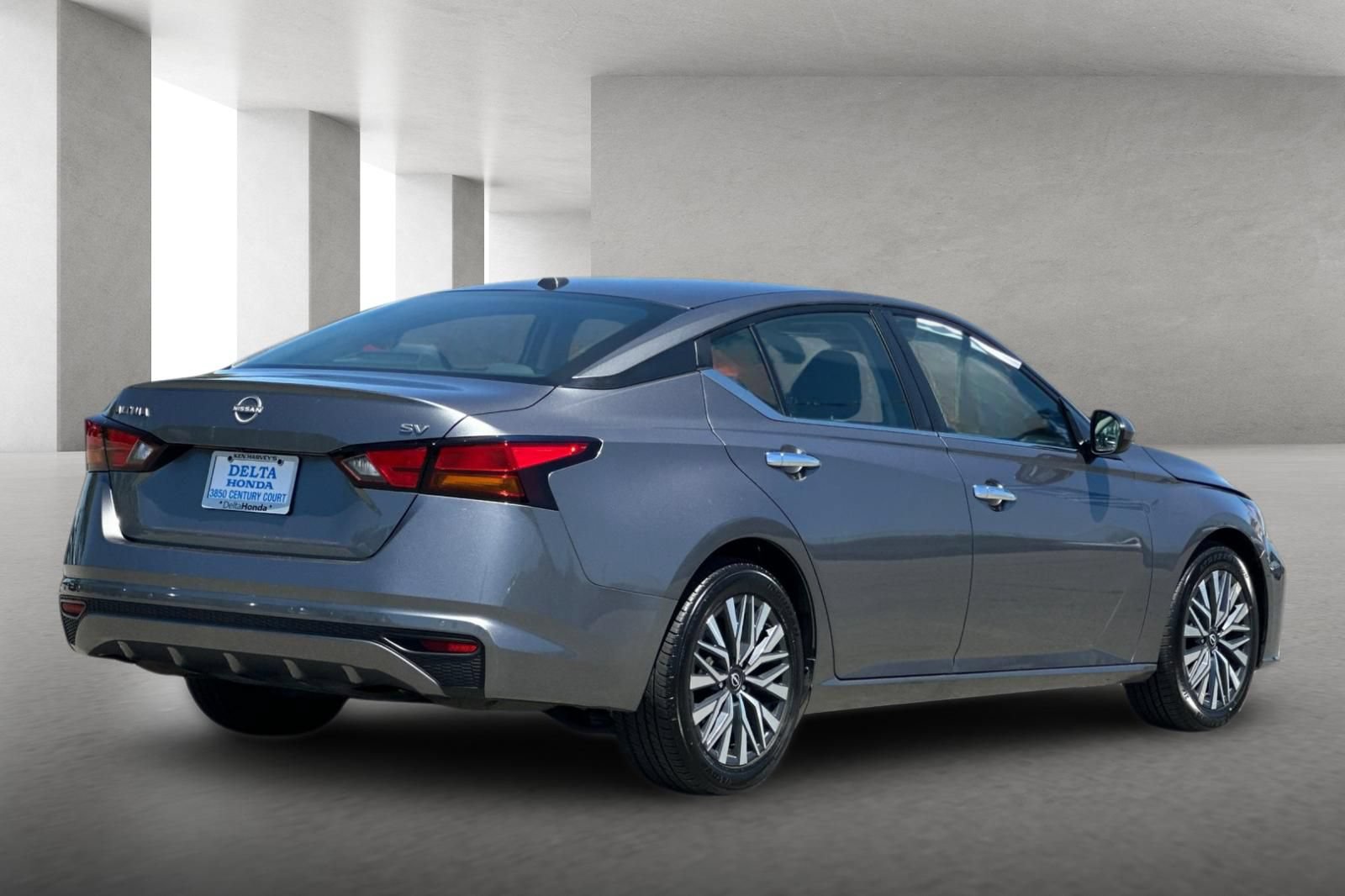 Used 2023 Nissan Altima 2.5 SV FWD image 4