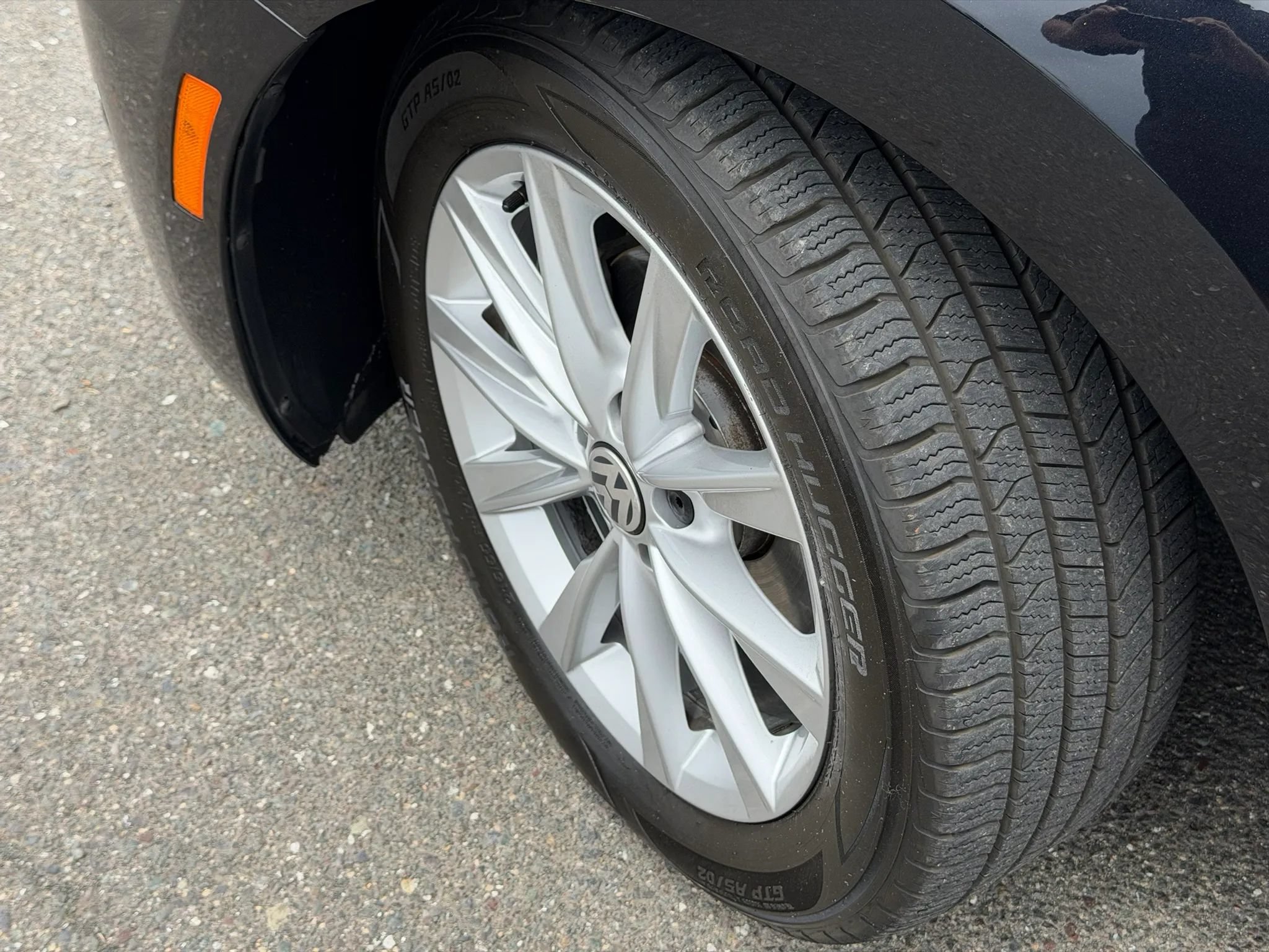Used 2019 Volkswagen Beetle 2.0T Final Edition SEL FWD image 16