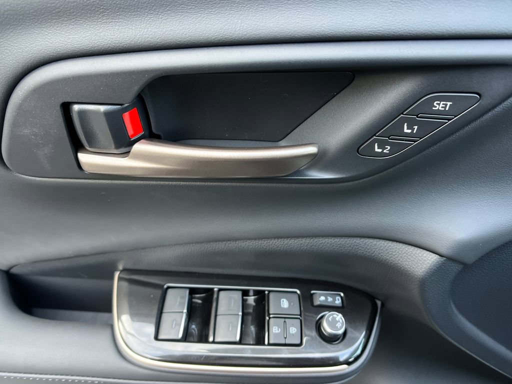 New 2025 Toyota Crown Signia w/ Advanced Technology Package image 12