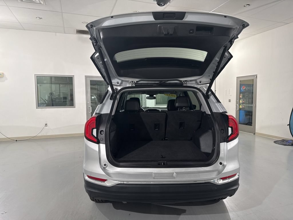 Used 2022 GMC Terrain SLT FWD image 11