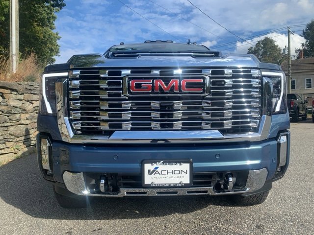New 2026 GMC Sierra 2500 Denali w/ Denali Reserve Package image 3