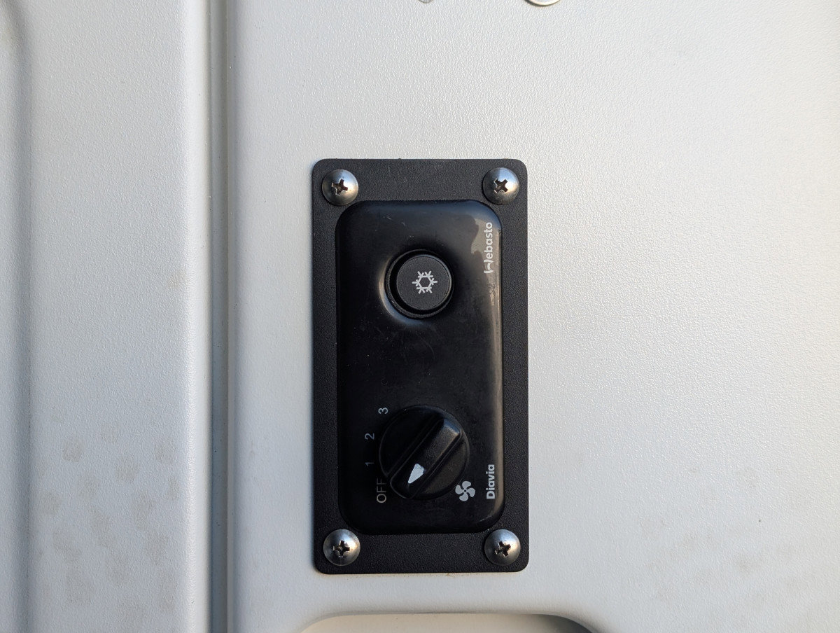 Used 2021 Mercedes-Benz Sprinter 4500 w/ Parking Package image 41