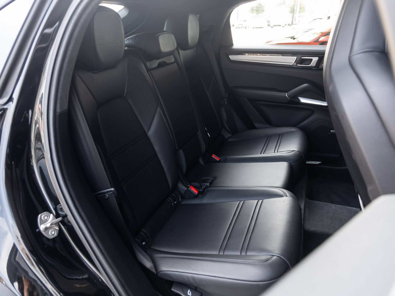Used 2023 Porsche Cayenne Turbo S AWD/4WD image 39