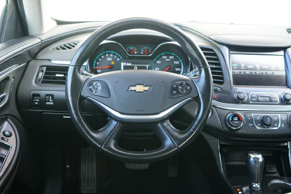 Used 2019 Chevrolet Impala LT FWD image 11