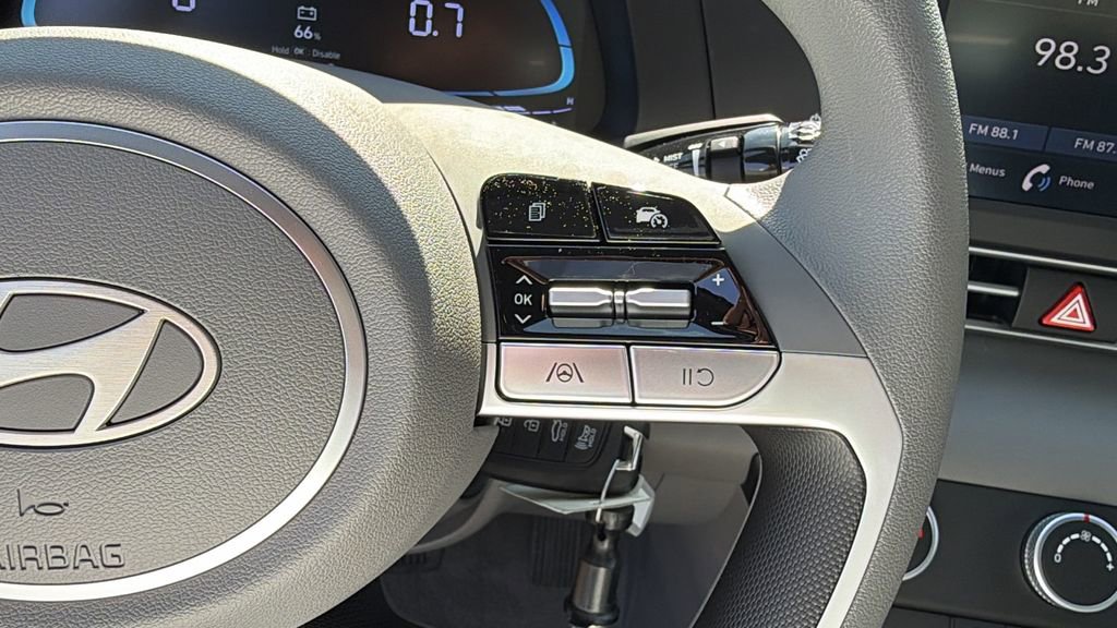 New 2026 Hyundai Elantra SE FWD image 29