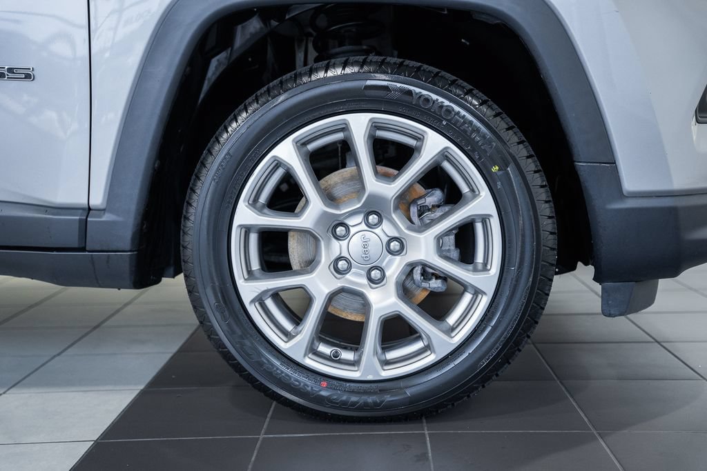 Certified 2022 Jeep Compass Latitude AWD/4WD image 12