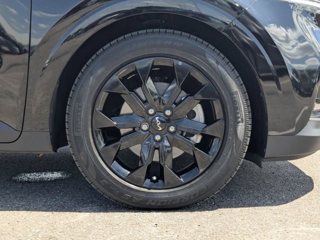 Used 2024 Kia Carnival SX FWD image 13