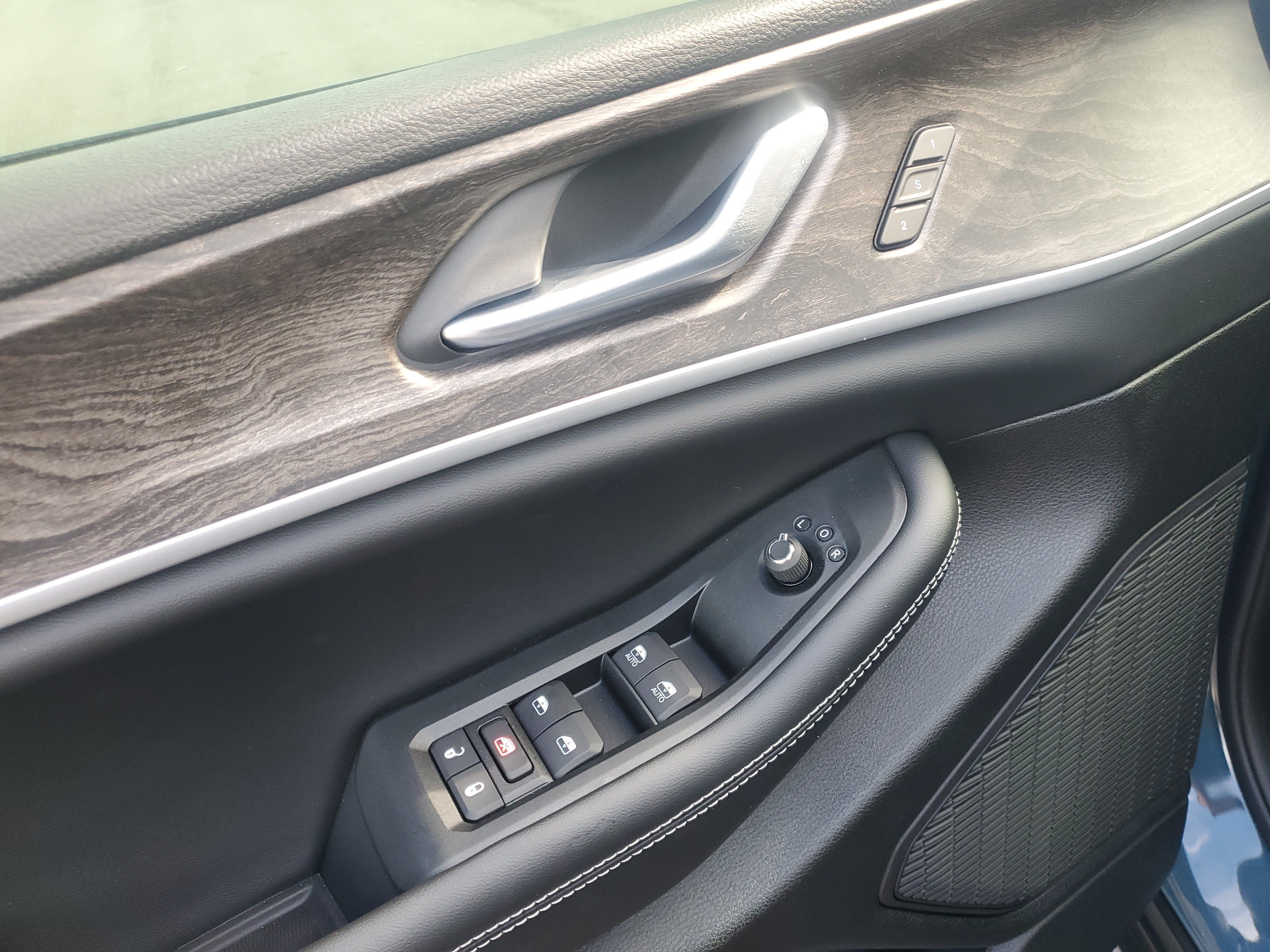 New 2026 Jeep Grand Cherokee Limited RWD image 14